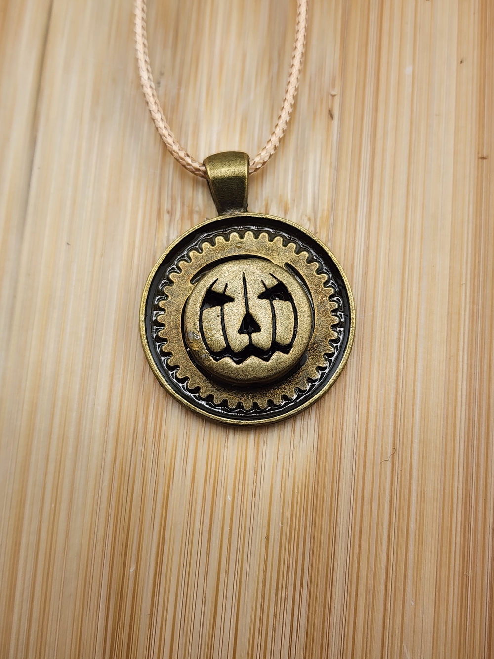 18in To 20in Adj Antique Gold Tone Pumpkin Medallion Necklace Halloween Jewelry